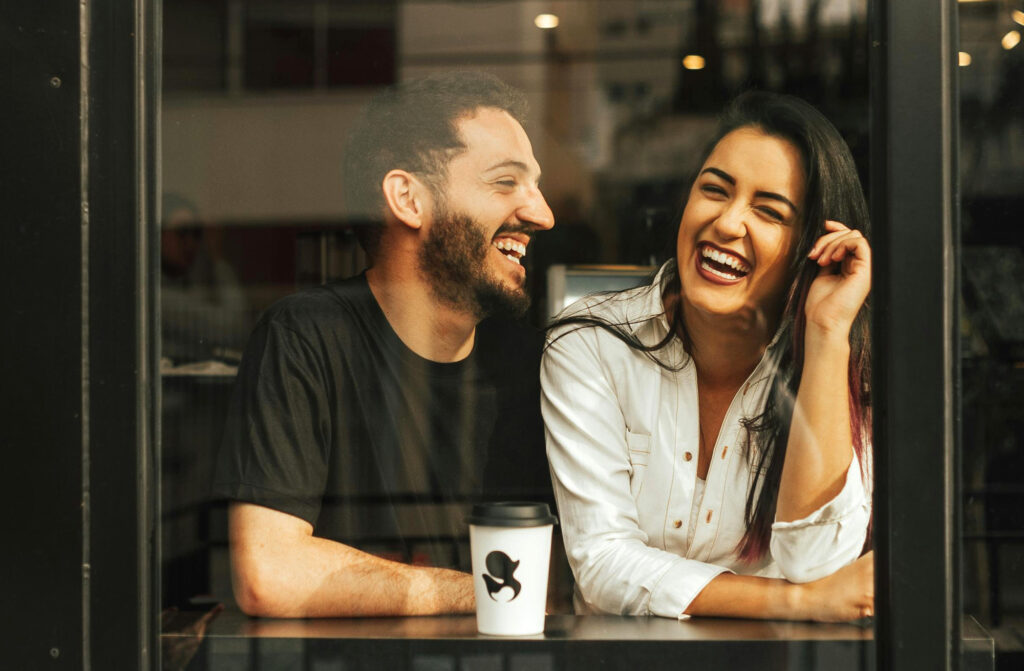 Person on a coffee date with an introvert